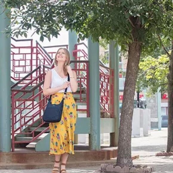 Travelon RFID Anti-Theft Essential Messenger Bag Midnight Blue travel bag new - Picture 9 of 16